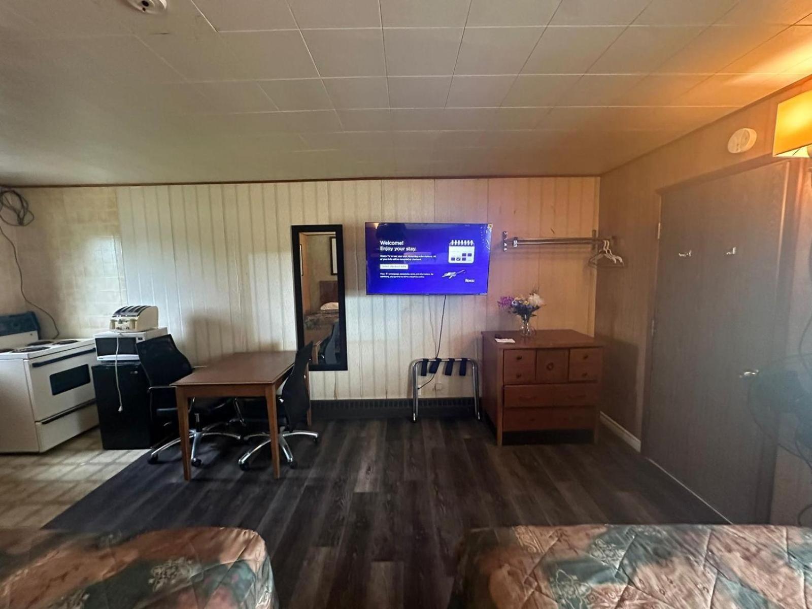 Pine Ridge Motel Timmins Exterior foto